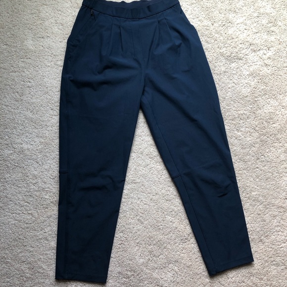 Lululemon Essential High Rise Trouser - Picture 8 of 8